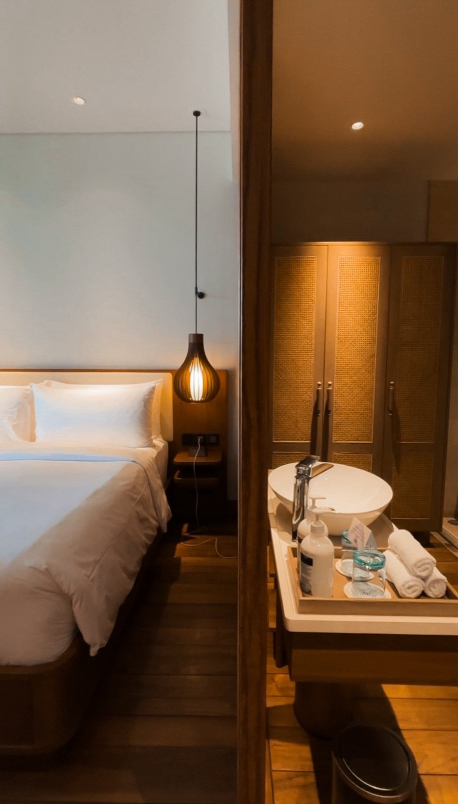 King Standard Ocean View room at Holiday Inn Resort Bali Canggu