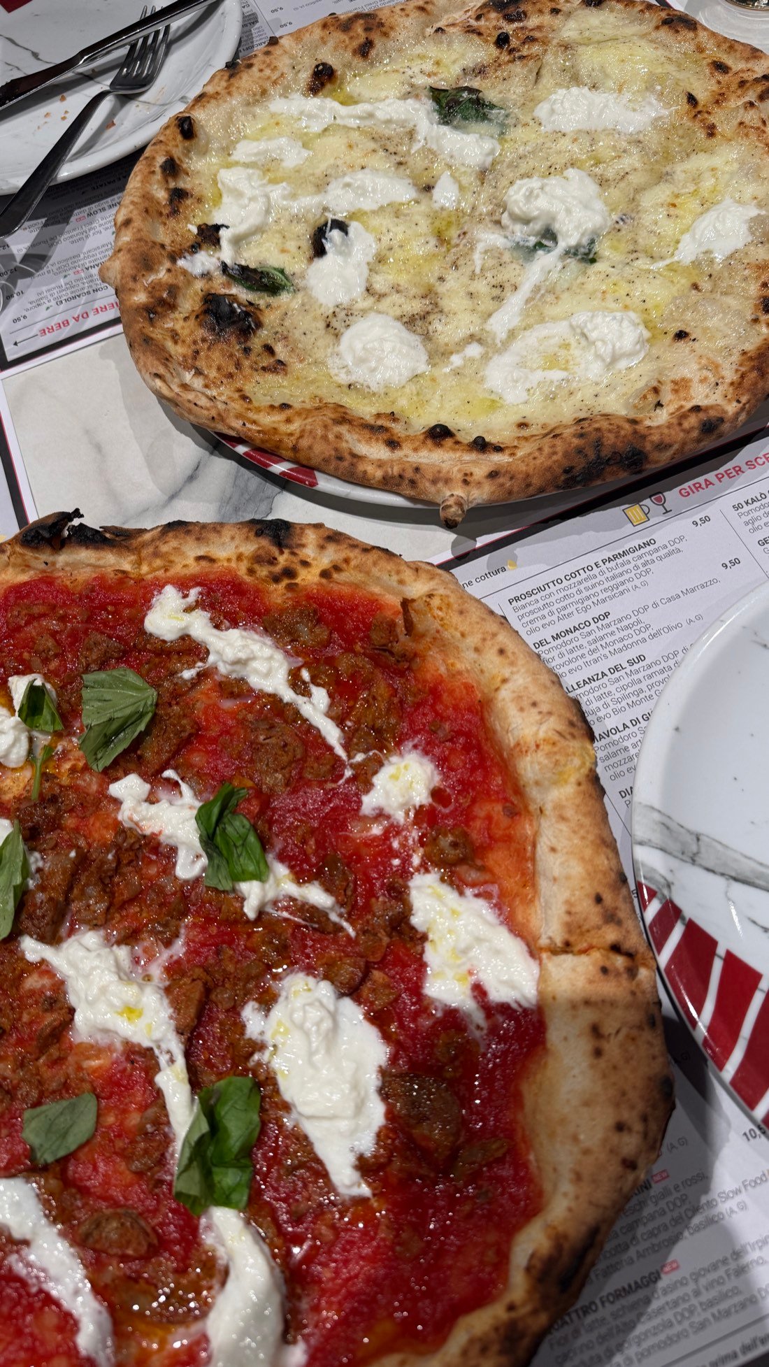 A pizza at 50Kilo in Naples, a Michelin Guide pizzeria