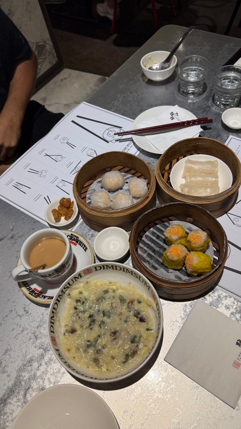 Dim sum spread at DimDimSum in Taipei Main Station