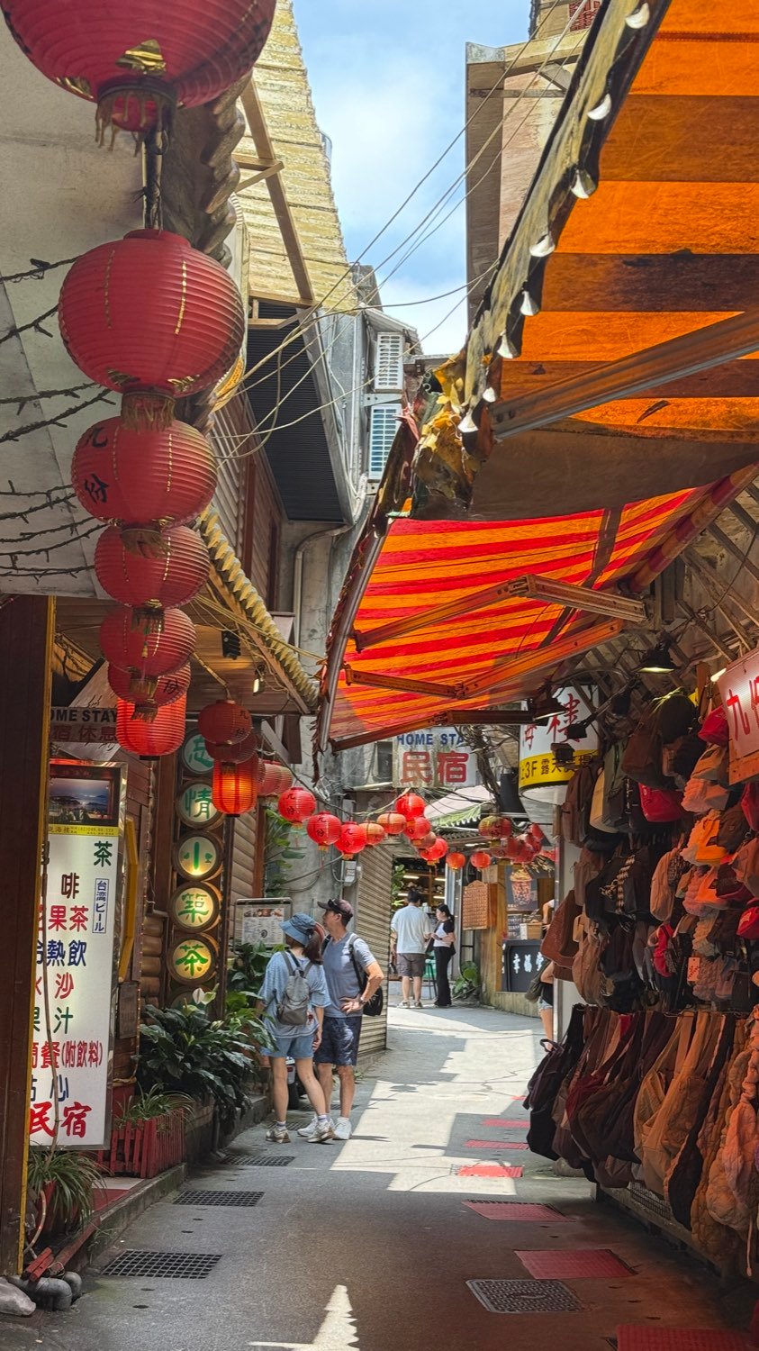 Teahouses and food stalls along Jiufen Old Street