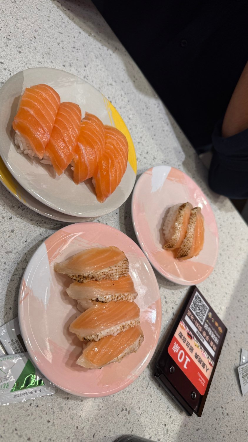 Plates of sushi at Sushi Express in Taipei